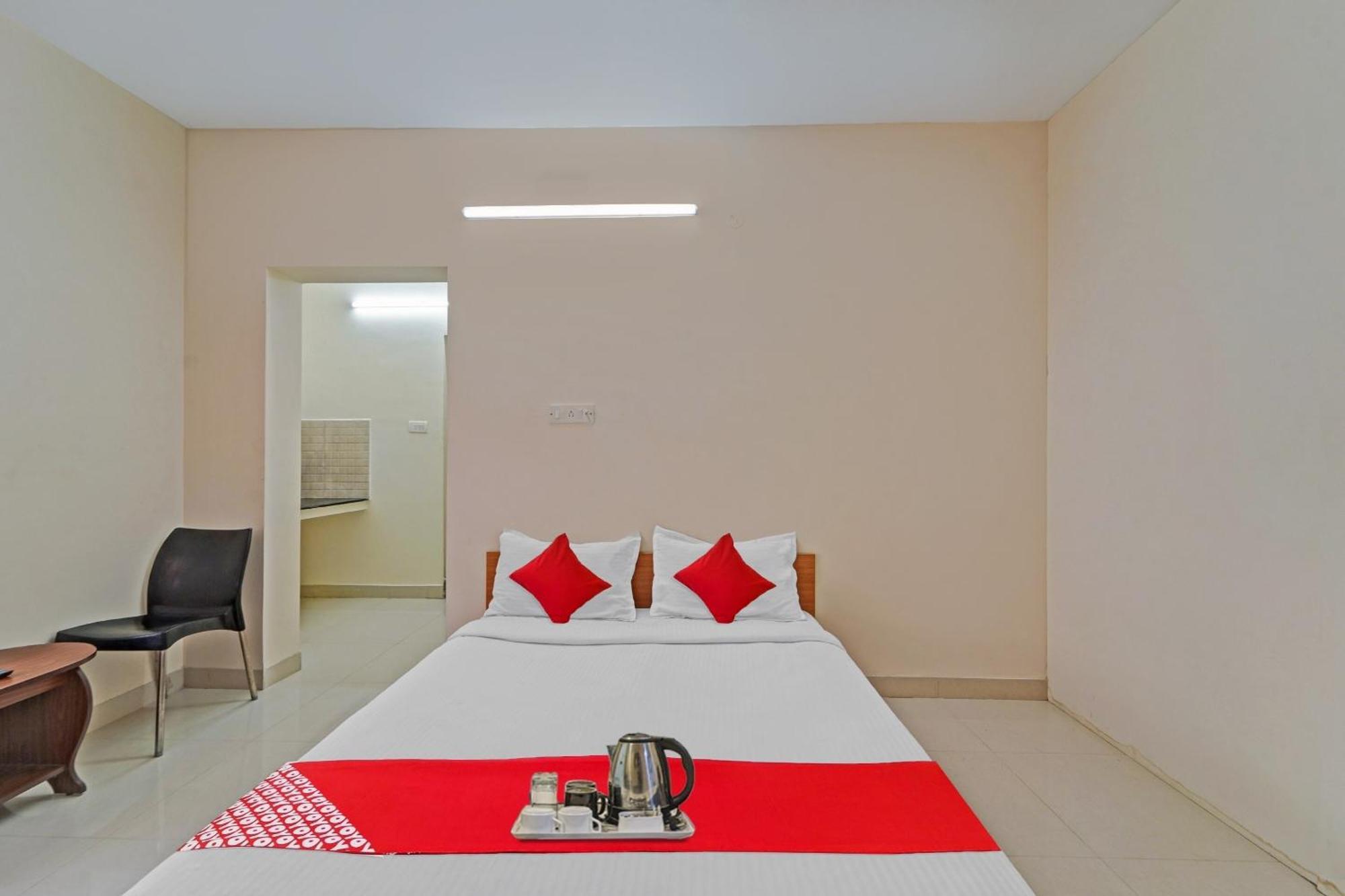 Hotel O J2 Service Apartment Gūduvāncheri Dış mekan fotoğraf